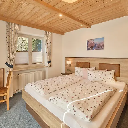 Gaestehaus Sonnenbichl Guest house