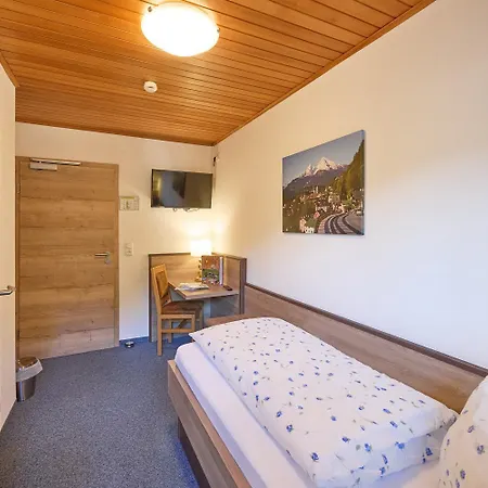 Gaestehaus Sonnenbichl 3*