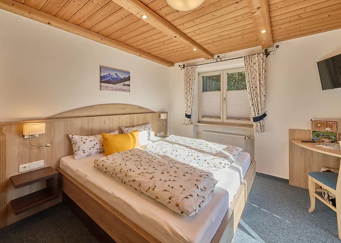 Gaestehaus Sonnenbichl 3*