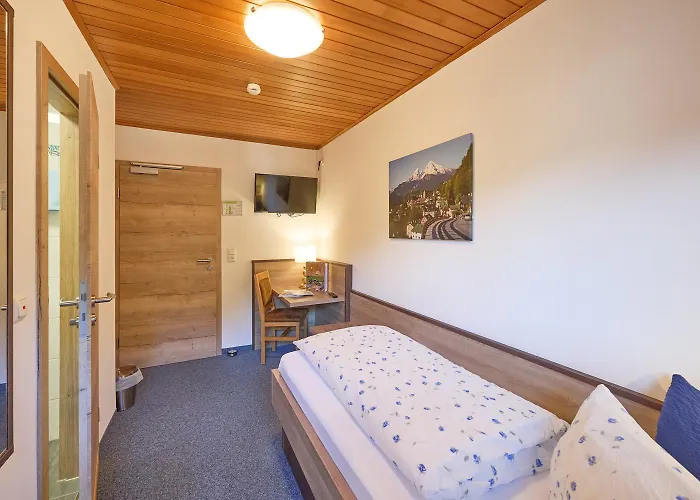 Gaestehaus Sonnenbichl 3*