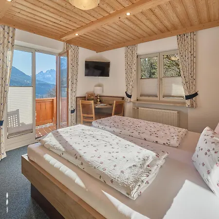 Gaestehaus Sonnenbichl 3*